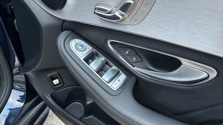 Mercedes-Benz C-Class C220d AMG Line Premium 4dr Auto Diesel Saloon